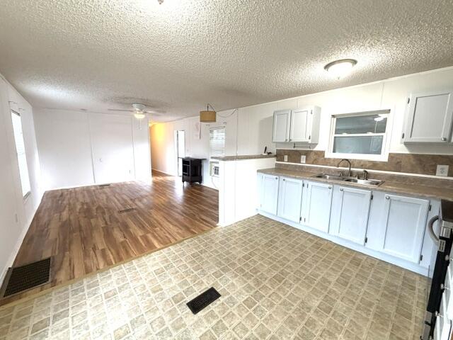 8423 SE Sandy Lane