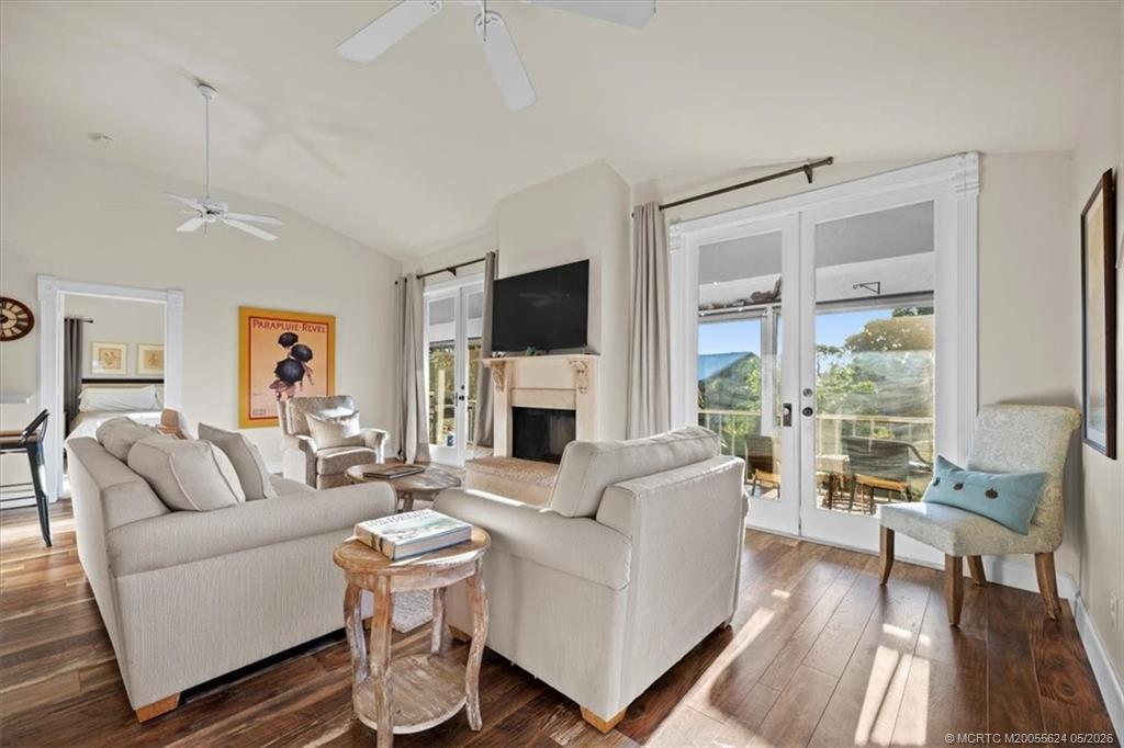 3098 SW Cedar Trail