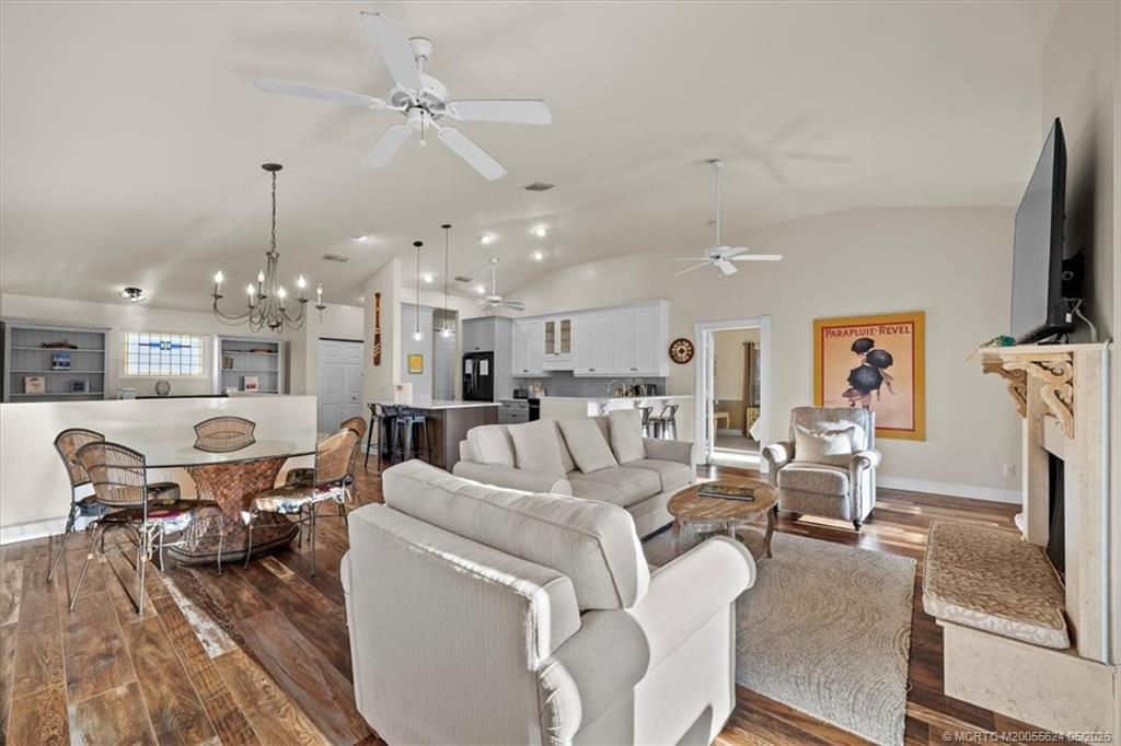 3098 SW Cedar Trail
