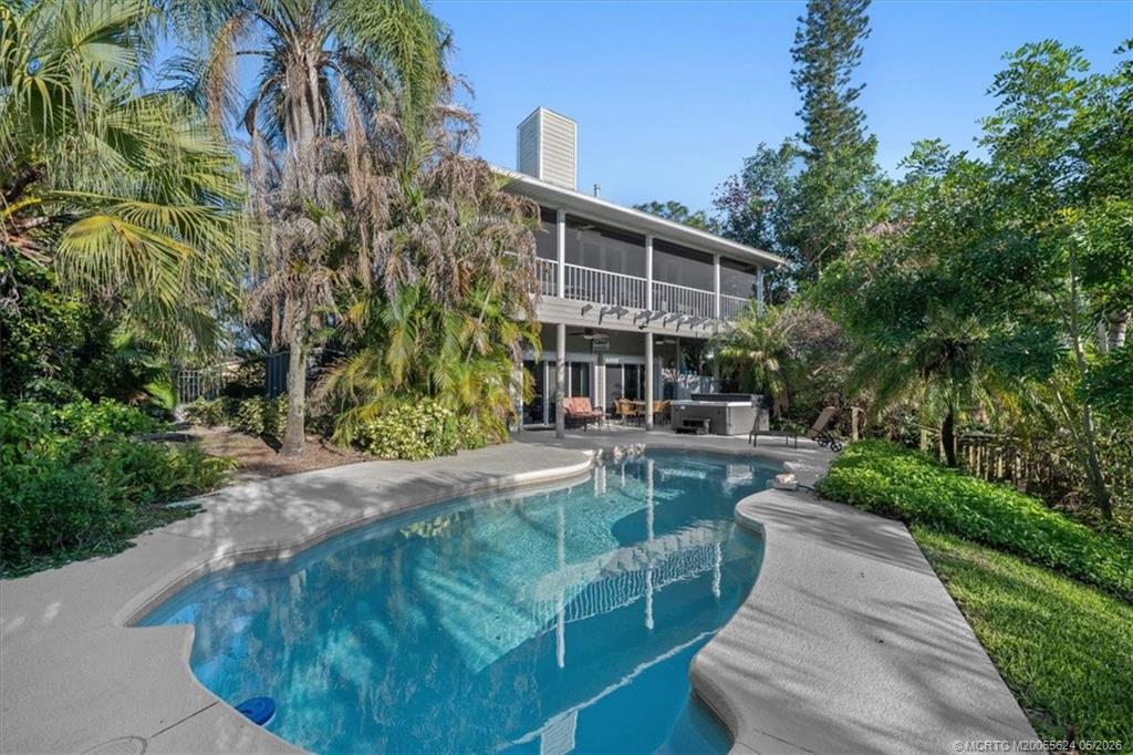 3098 SW Cedar Trail