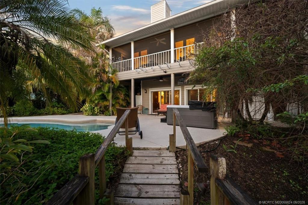 3098 SW Cedar Trail