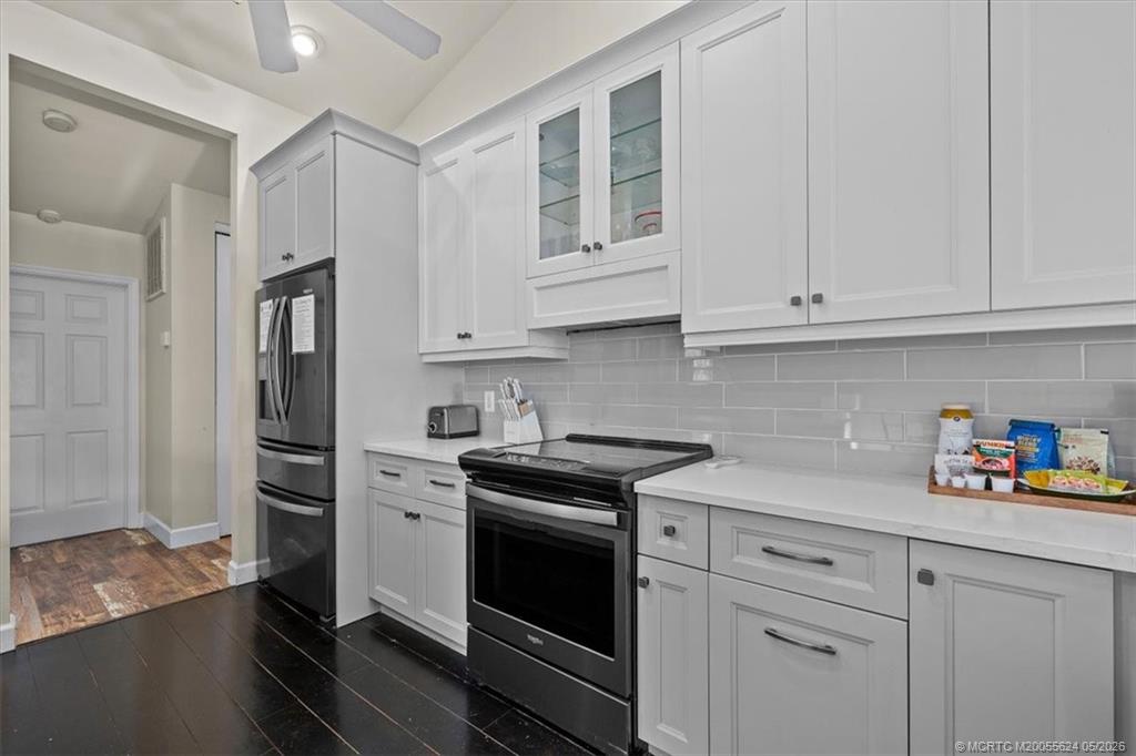 3098 SW Cedar Trail