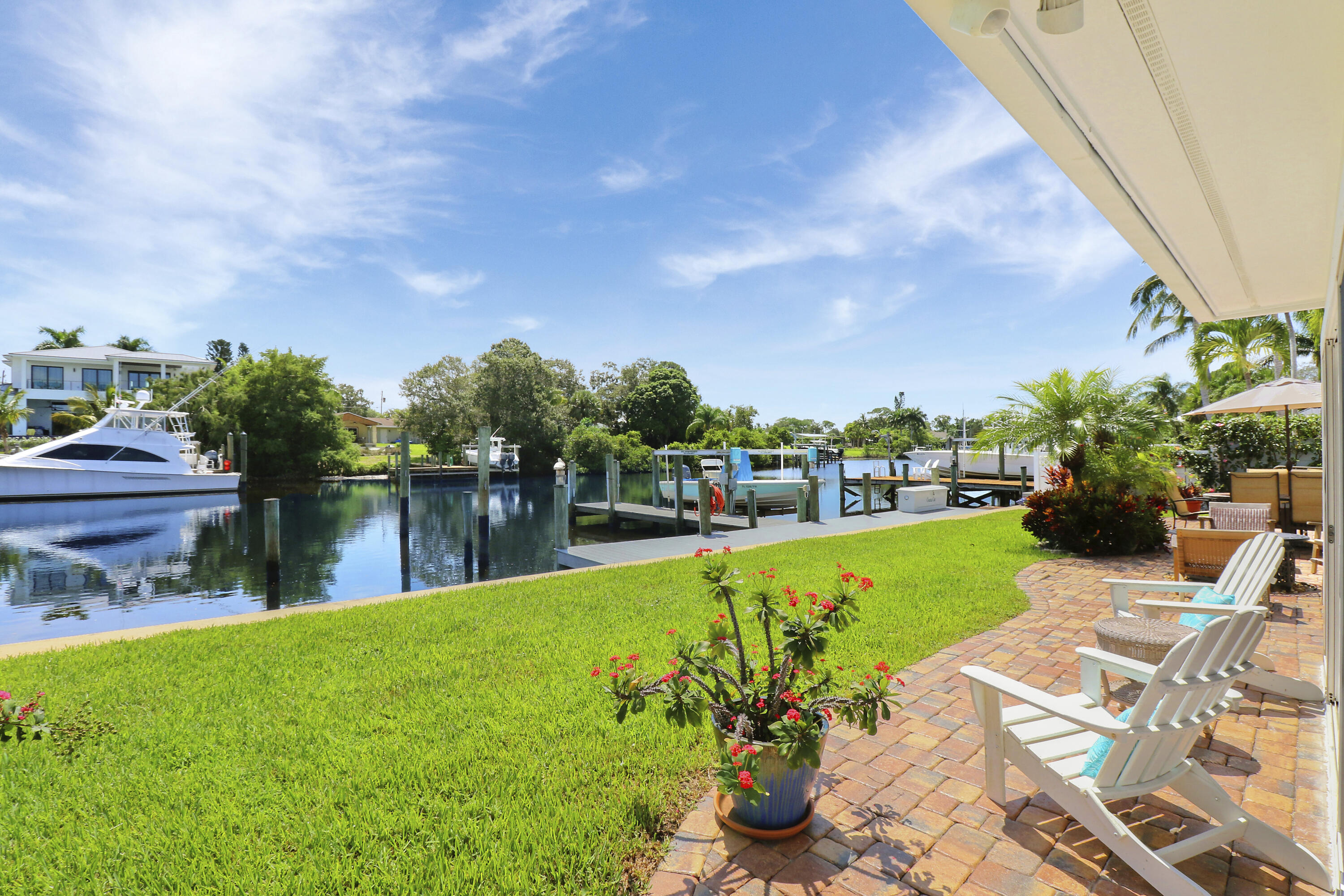 701 SW Pine Tree Lane, Palm City