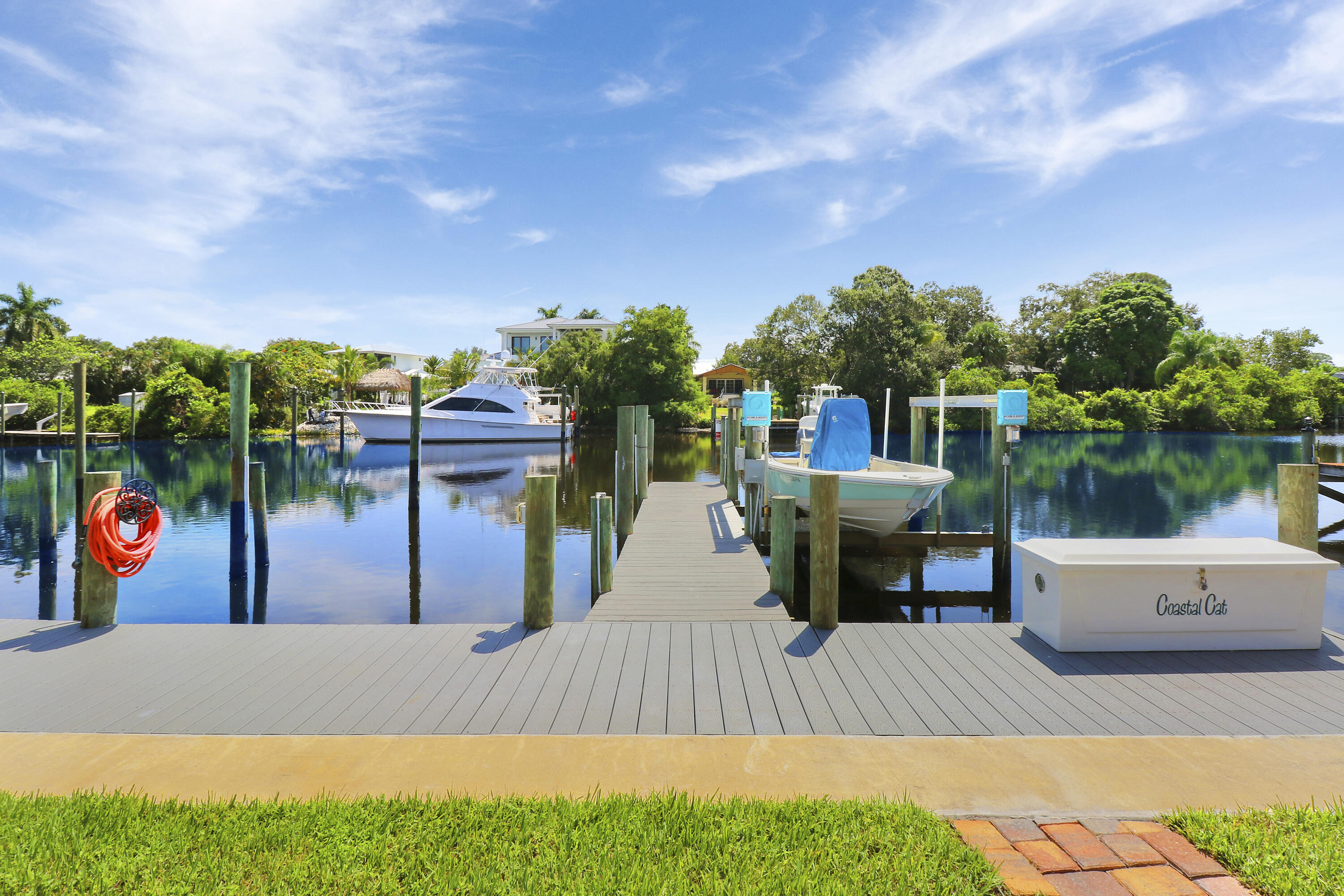 701 SW Pine Tree Lane, Palm City