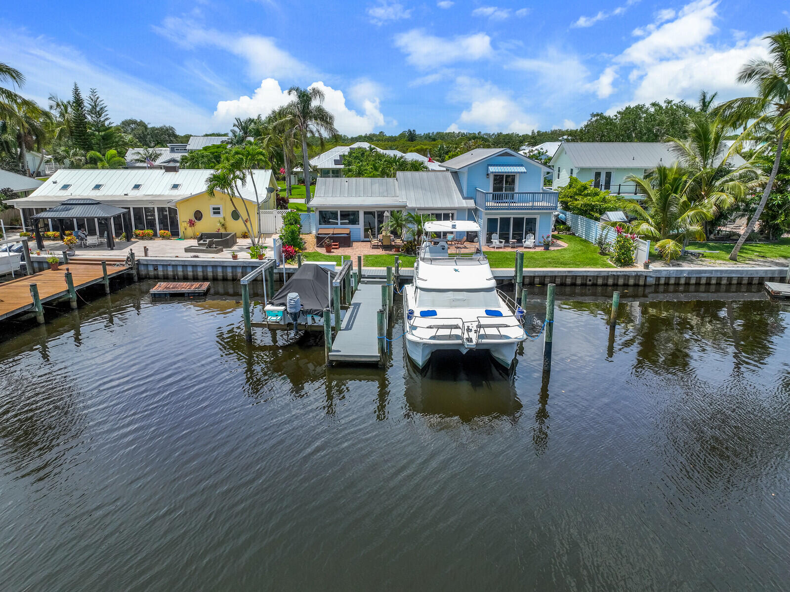 701 SW Pine Tree Lane, Palm City