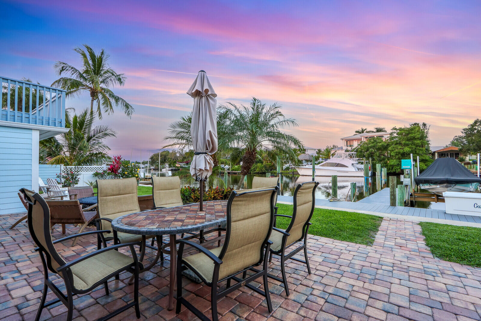 701 SW Pine Tree Lane, Palm City