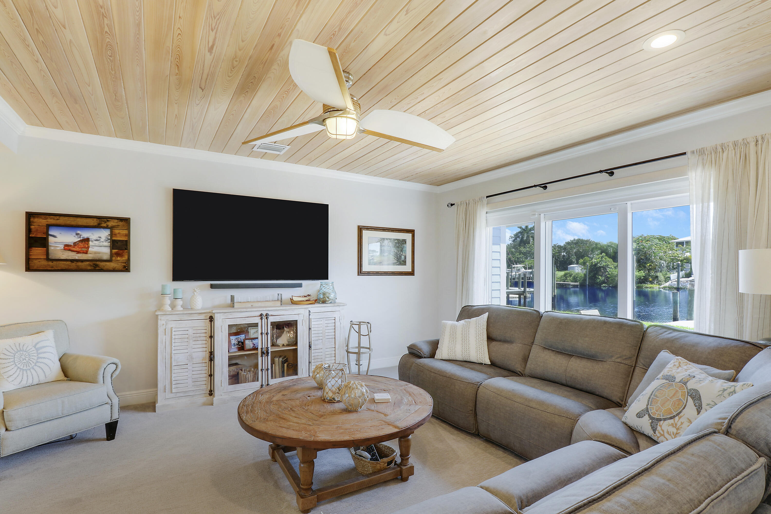 701 SW Pine Tree Lane, Palm City