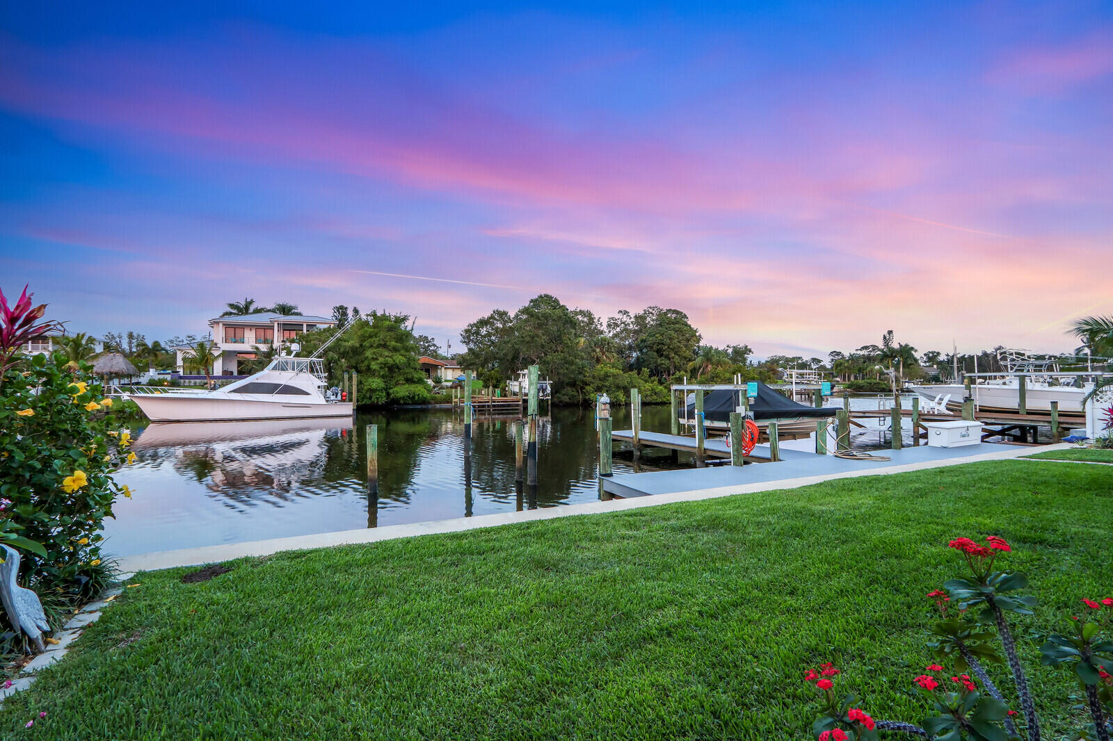 701 SW Pine Tree Lane, Palm City