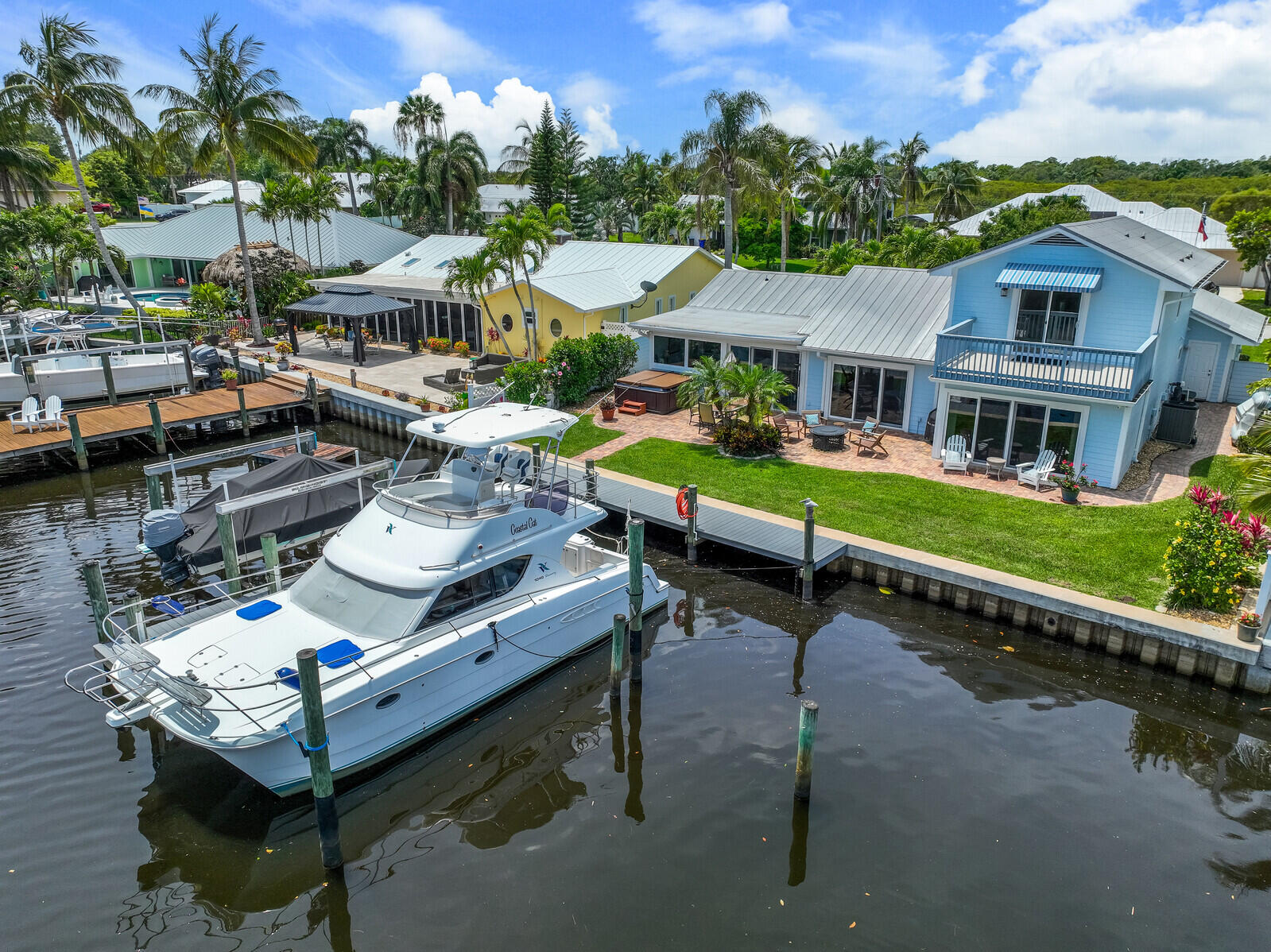 701 SW Pine Tree Lane, Palm City