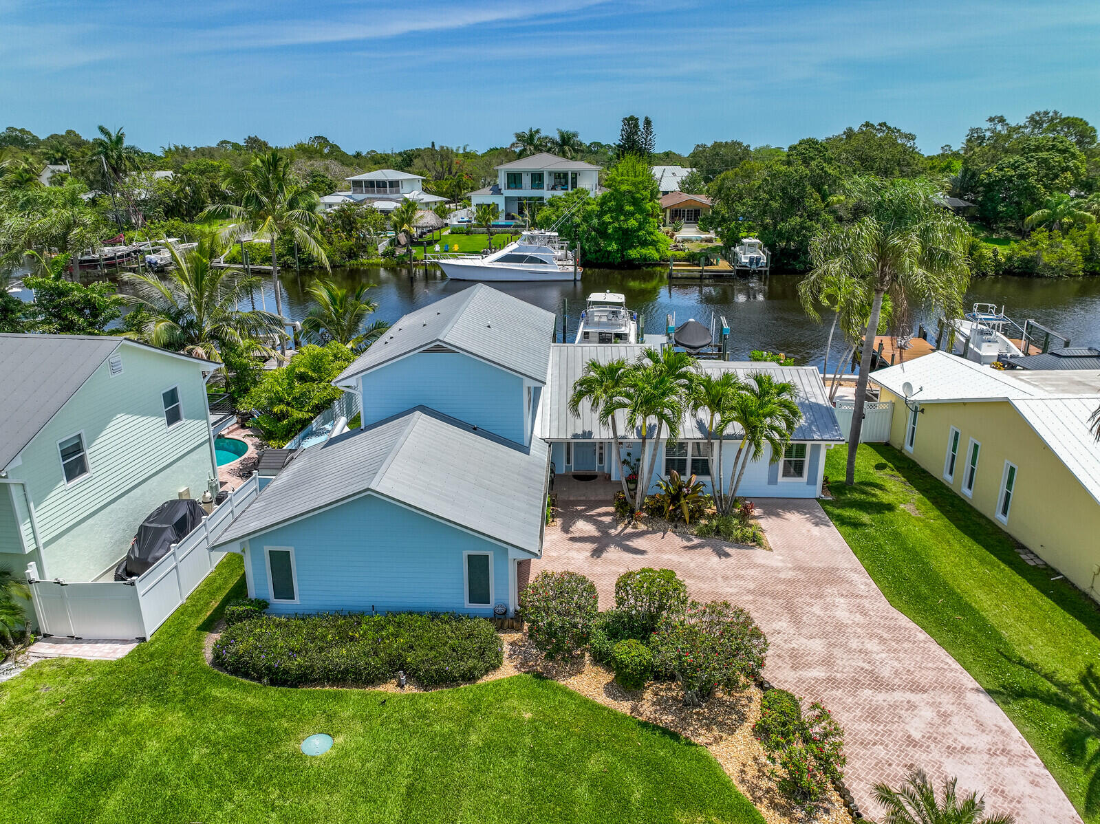 701 SW Pine Tree Lane, Palm City