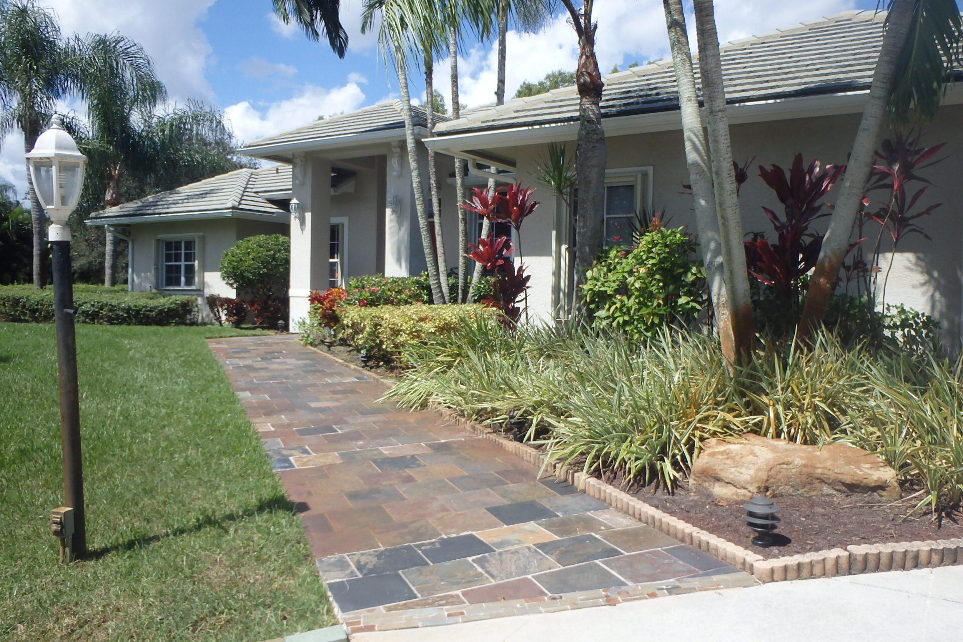 4911 SW Lake Grove Circle, Palm City