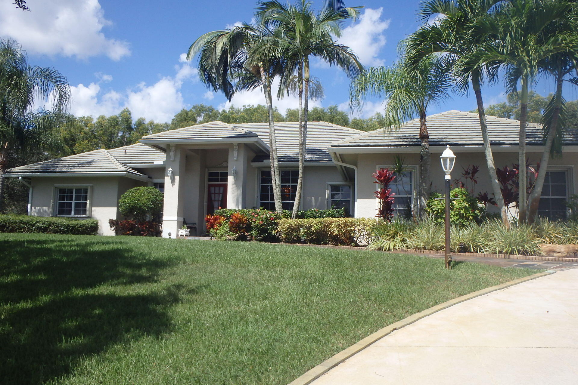 4911 SW Lake Grove Circle, Palm City