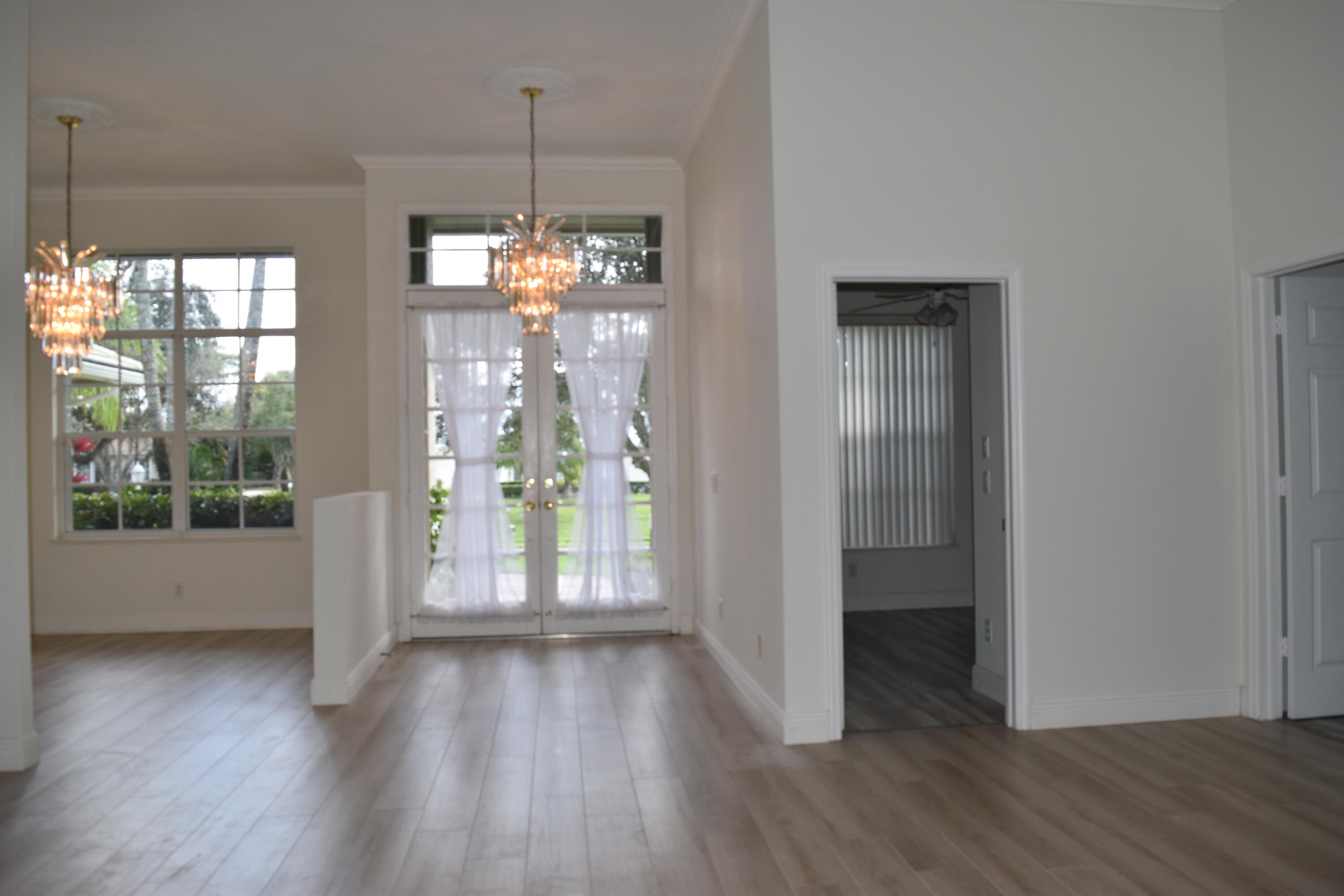 4911 SW Lake Grove Circle, Palm City