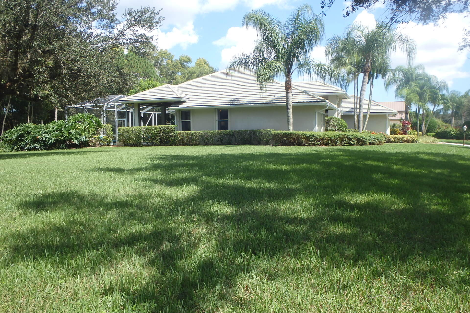 4911 SW Lake Grove Circle, Palm City
