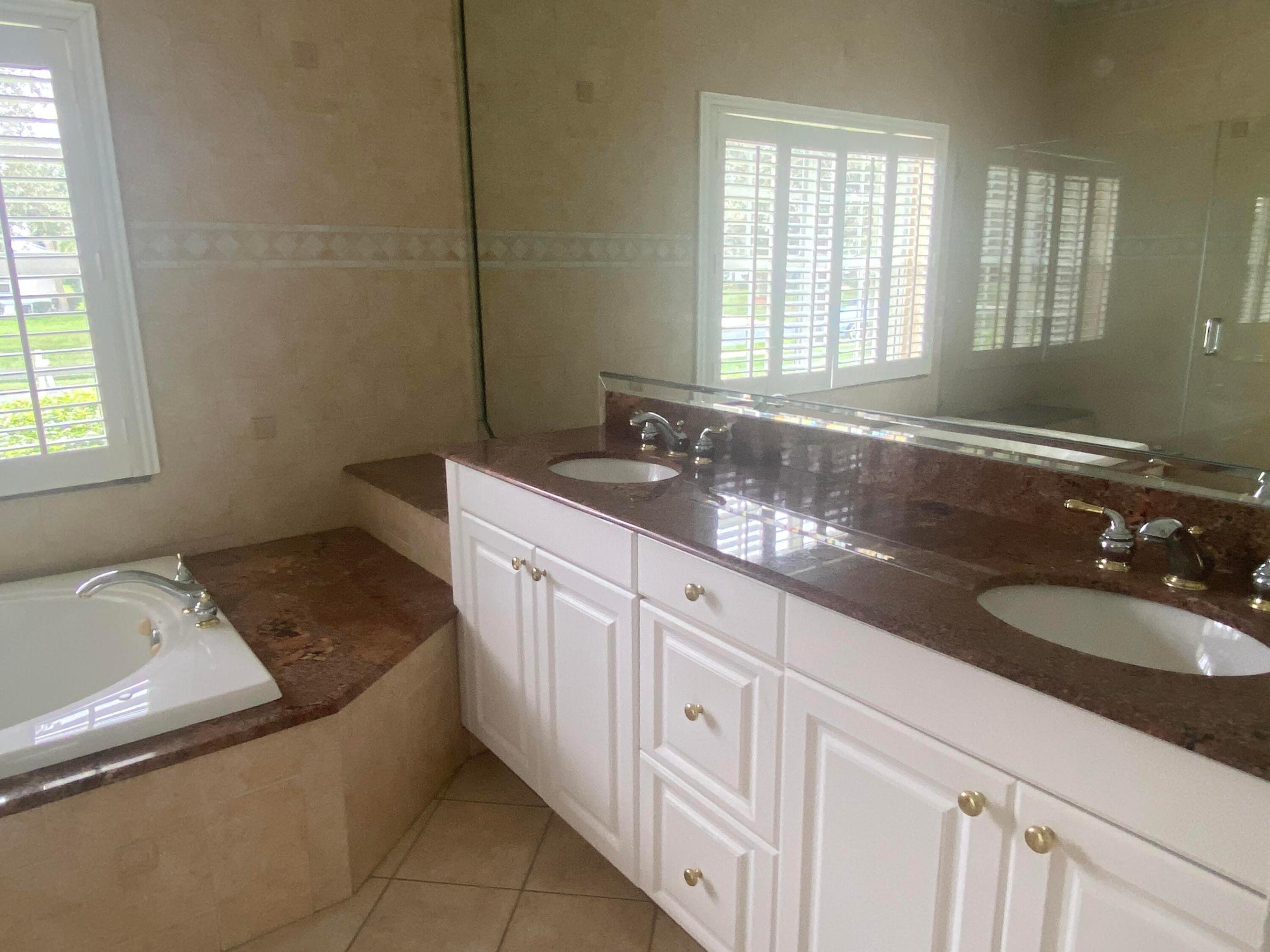 4911 SW Lake Grove Circle, Palm City