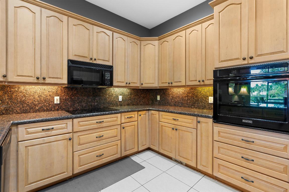 365 NE Vanda Terrado, Jensen Beach