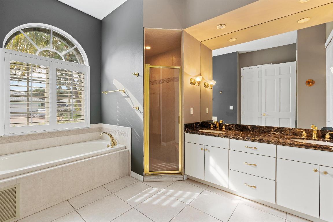 365 NE Vanda Terrado, Jensen Beach