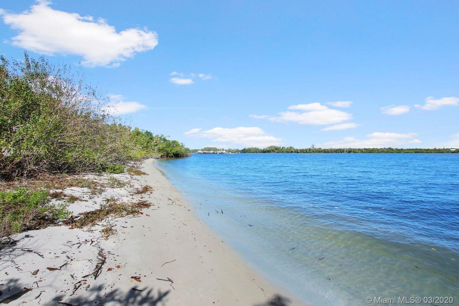 5986 SE Riverboat Drive 535, Stuart Unit: 535