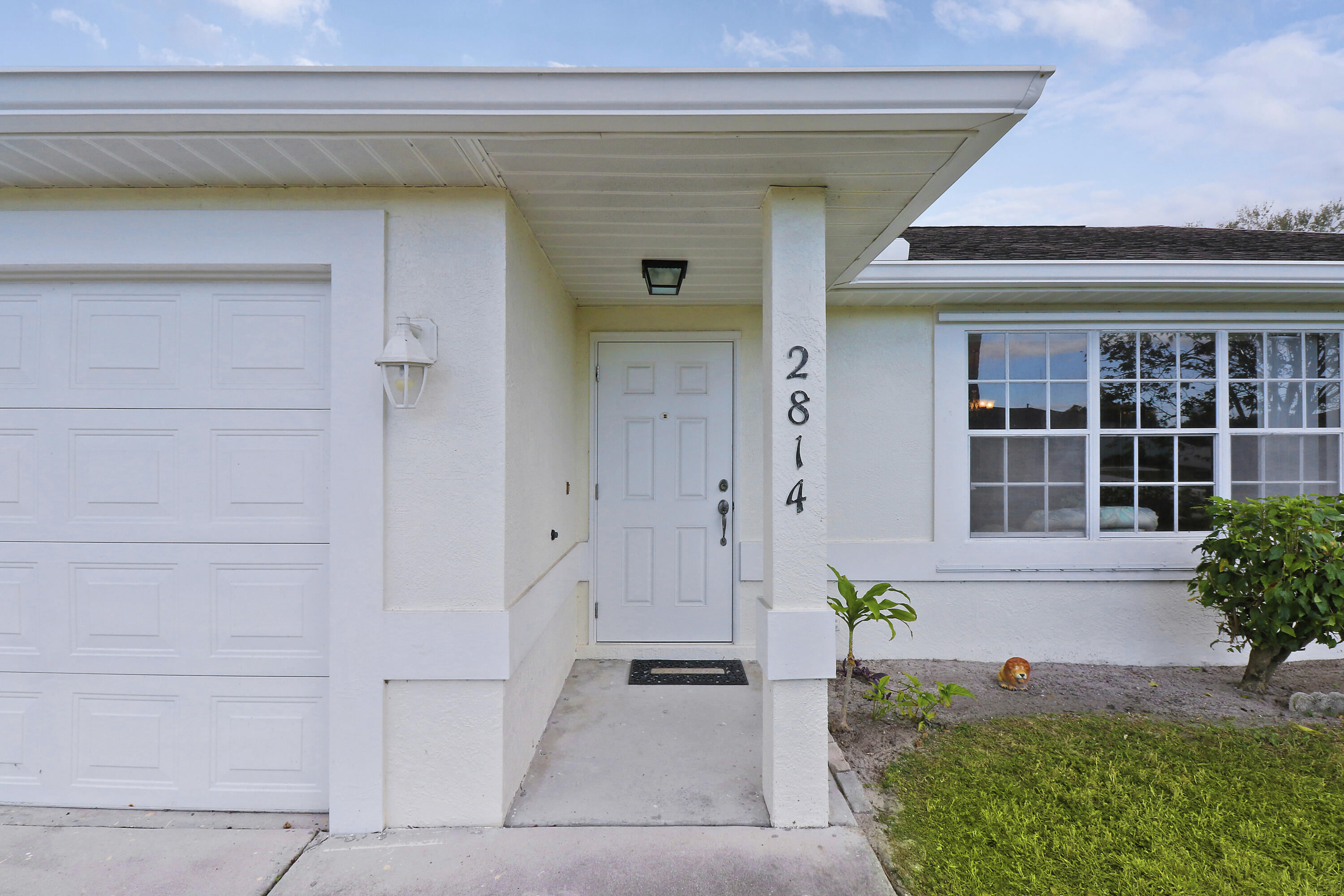 2814 SE Melaleuca Boulevard