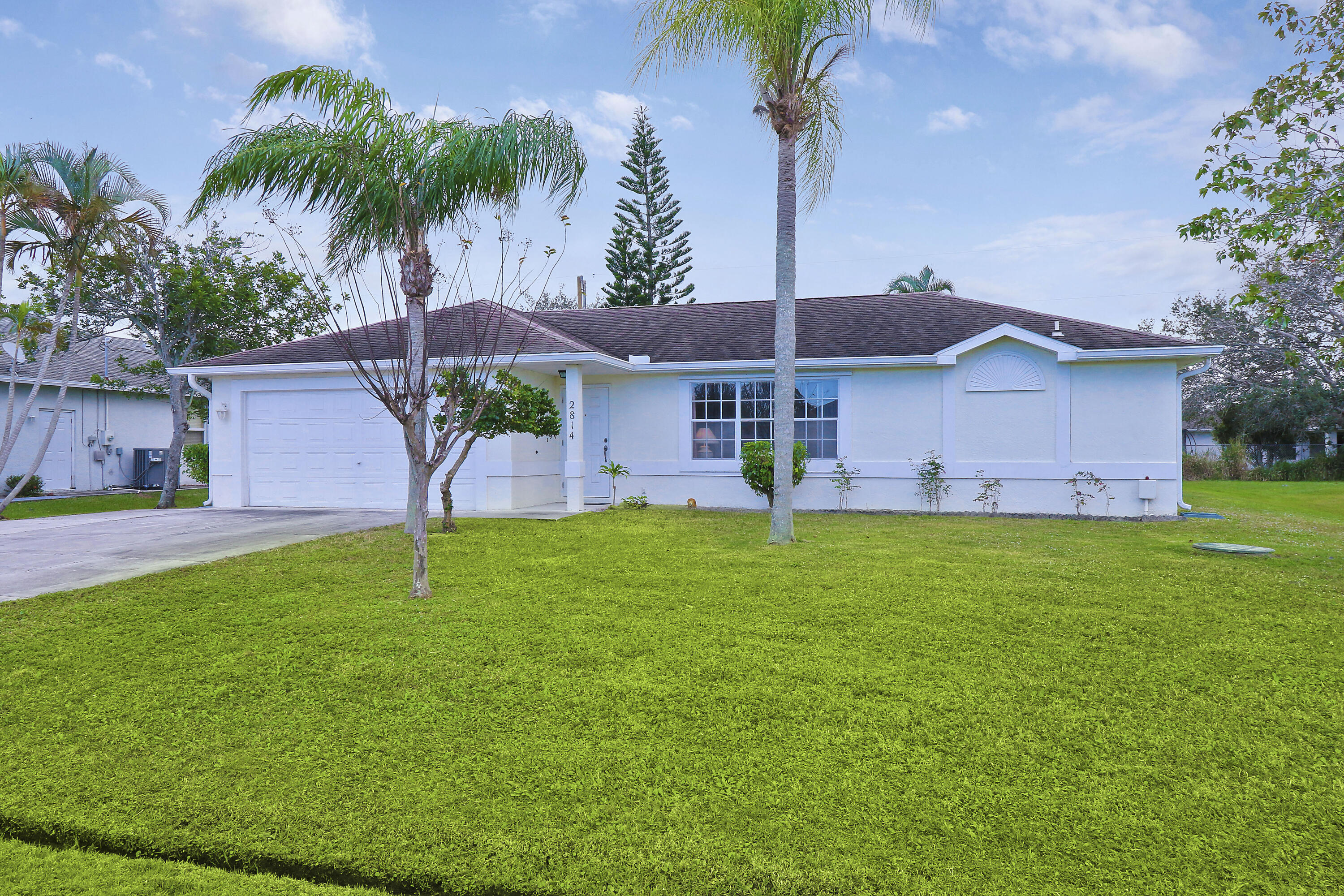 2814 SE Melaleuca Boulevard