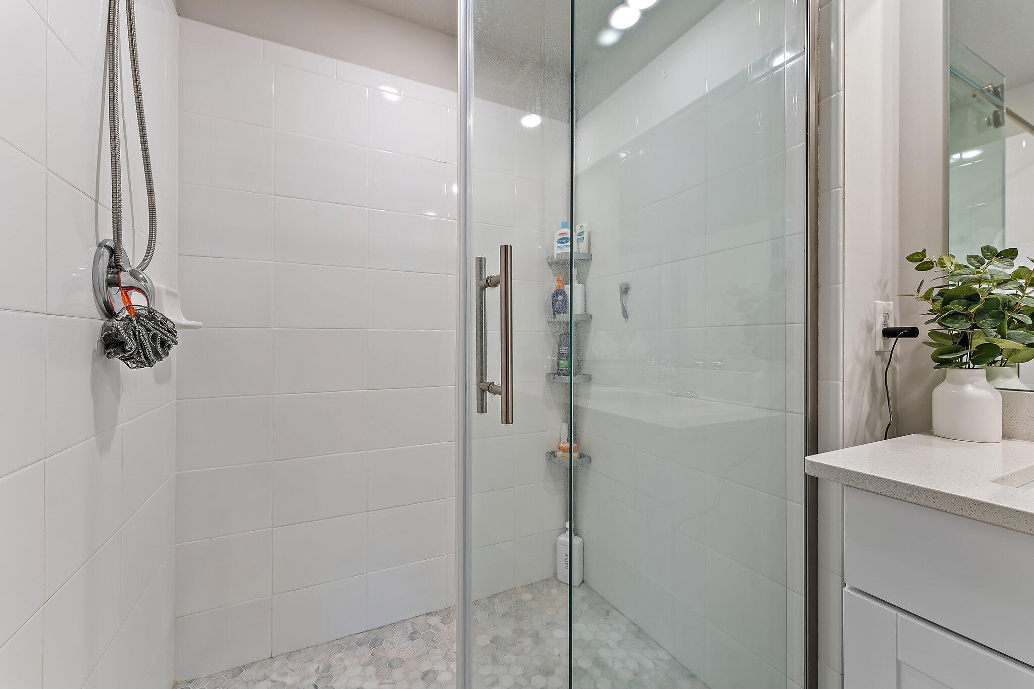 385 SE Sea Hunt Way, Stuart