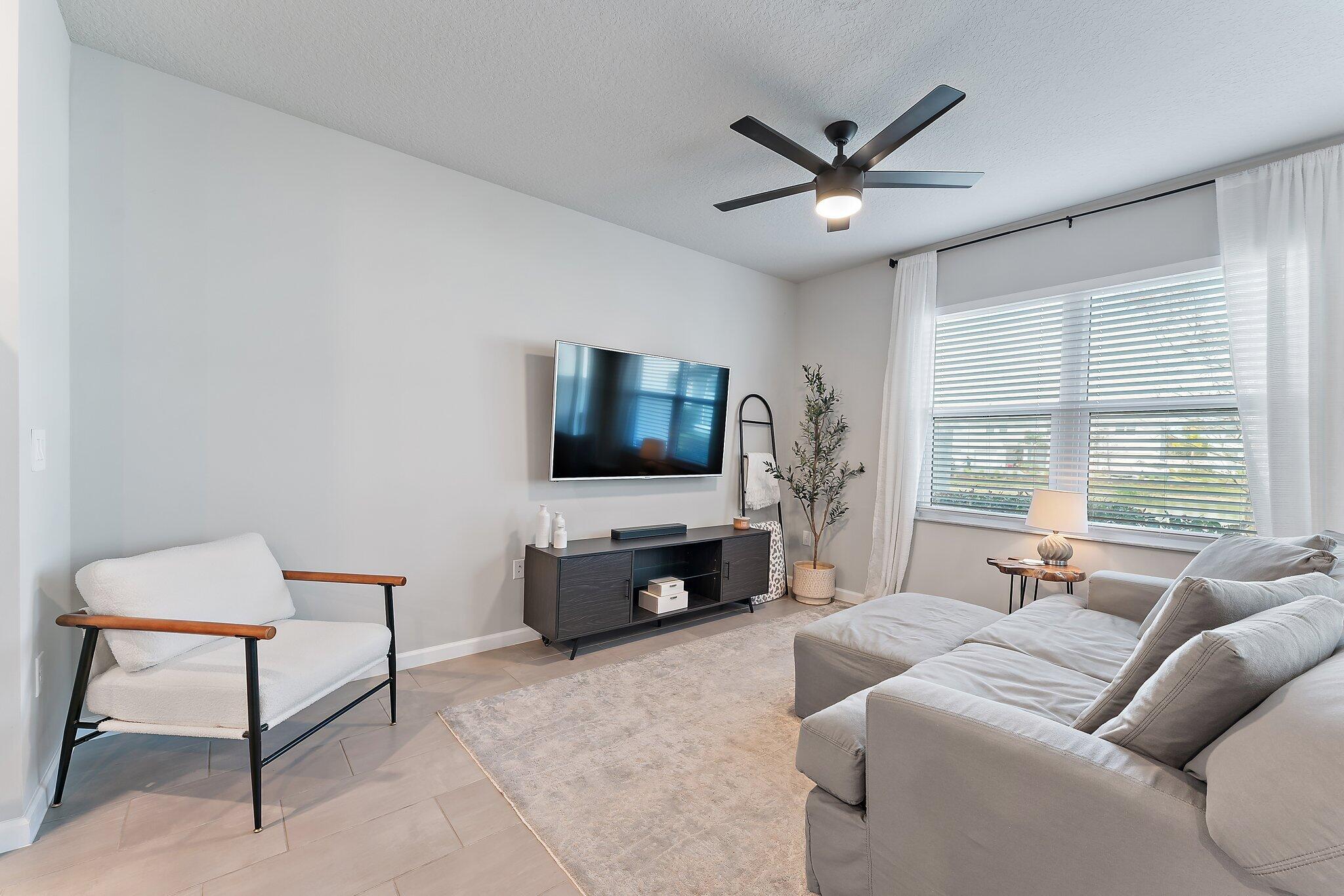 385 SE Sea Hunt Way, Stuart