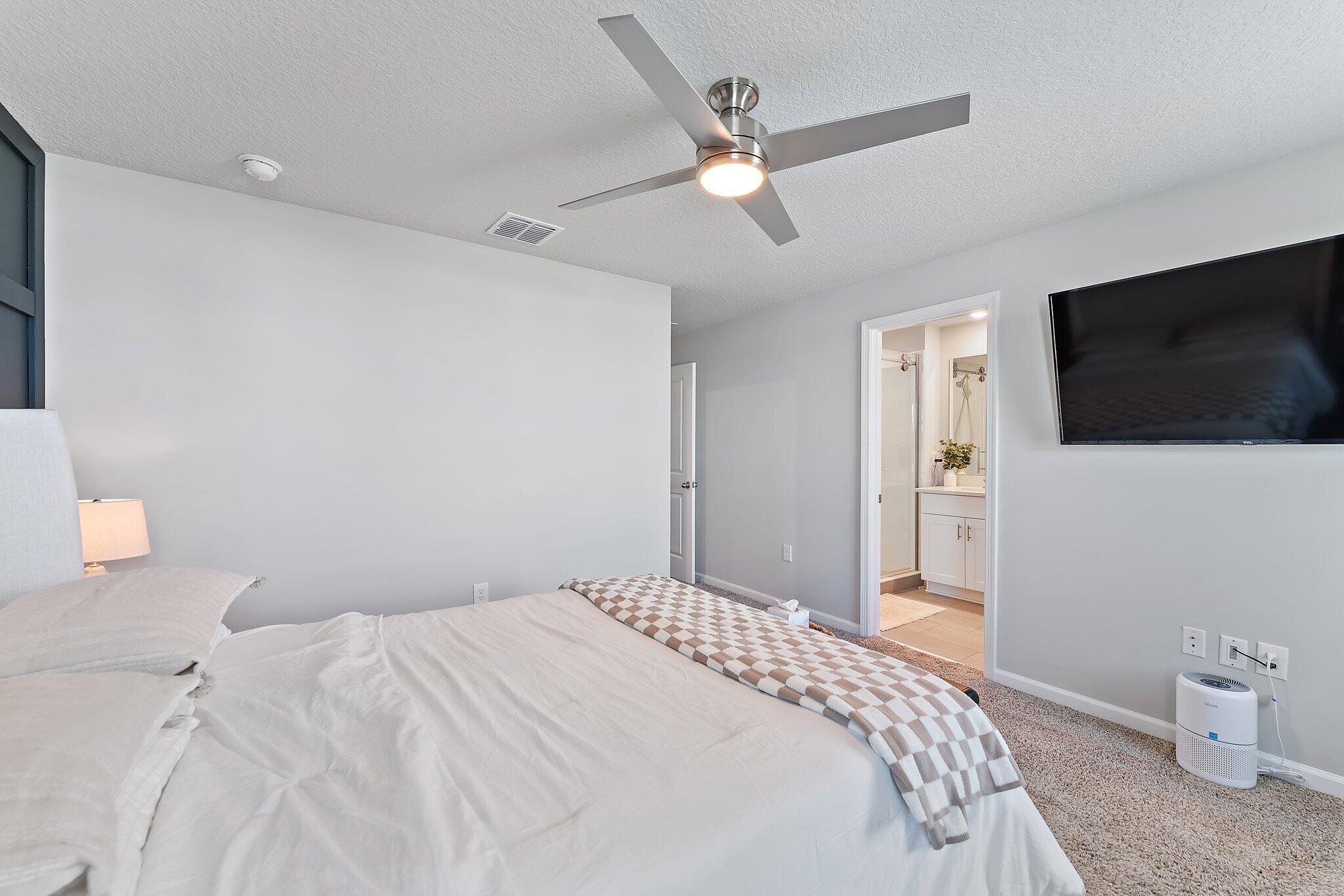 385 SE Sea Hunt Way, Stuart