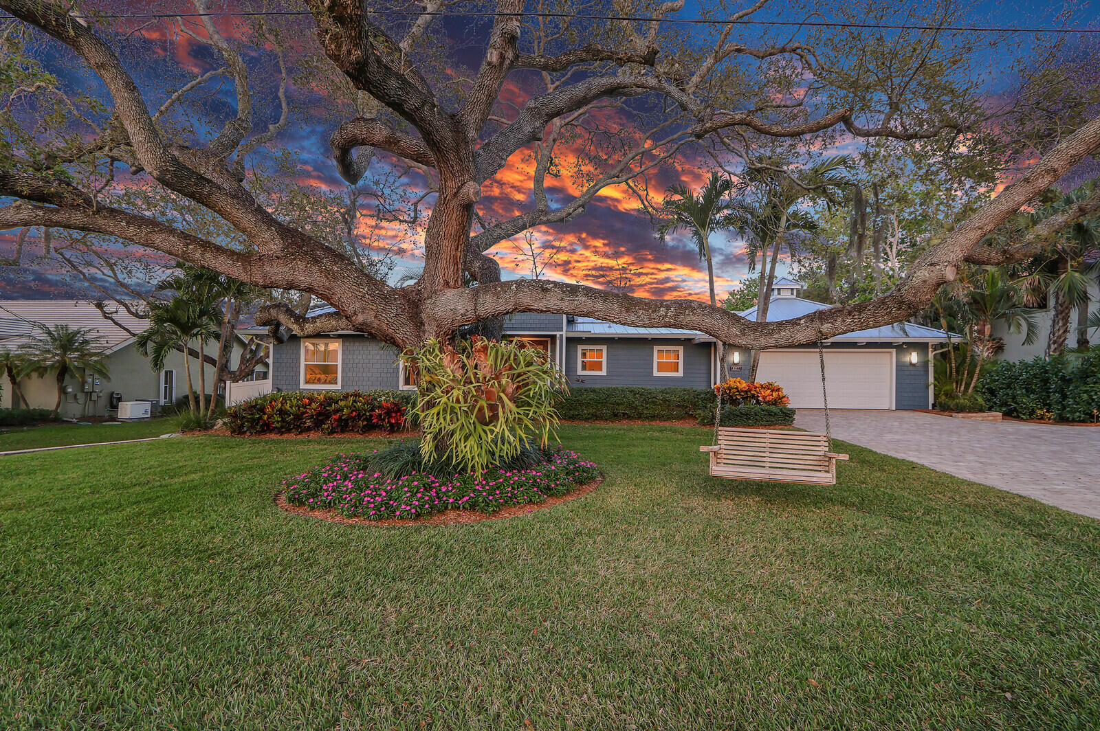 821 SW Pine Tree Lane, Palm City