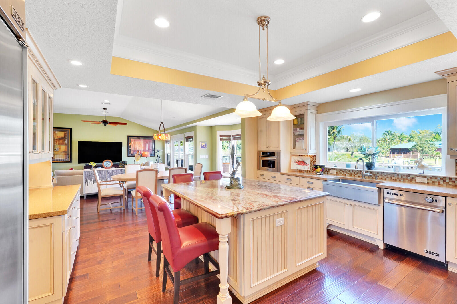 821 SW Pine Tree Lane, Palm City