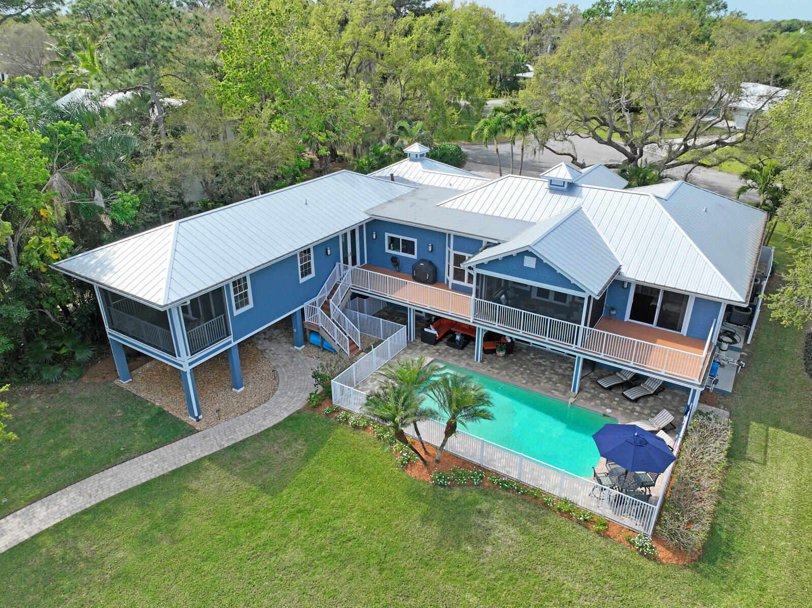 821 SW Pine Tree Lane, Palm City