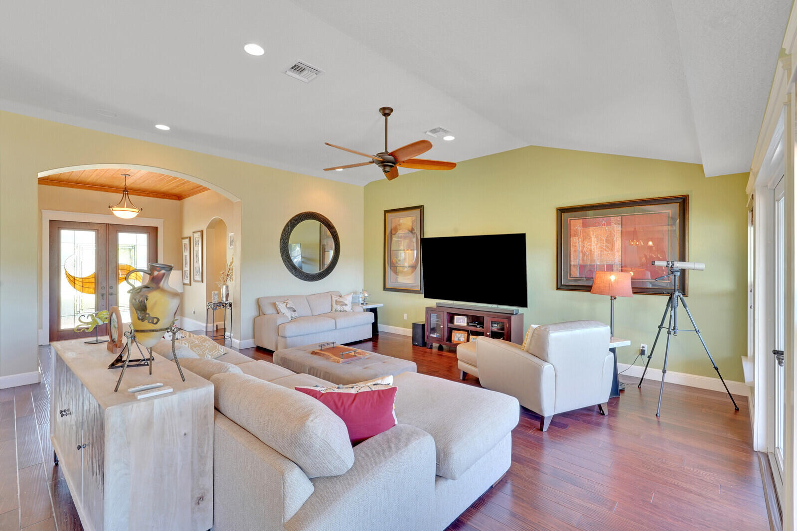 821 SW Pine Tree Lane, Palm City