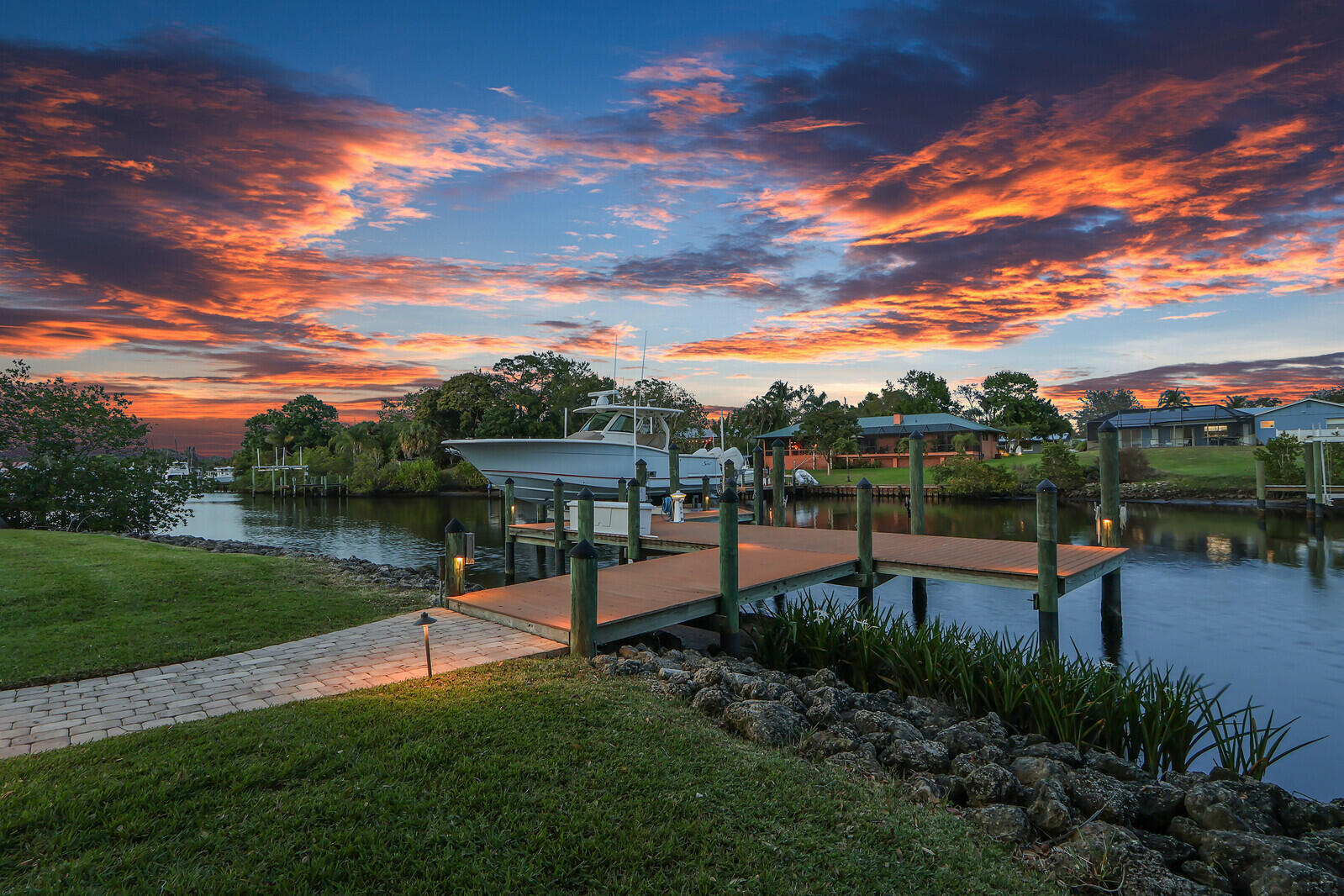 821 SW Pine Tree Lane, Palm City