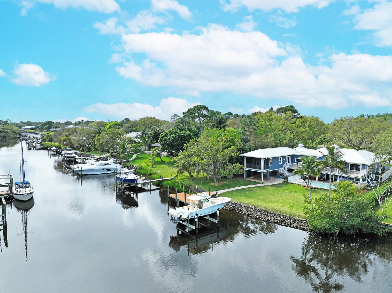 821 SW Pine Tree Lane, Palm City