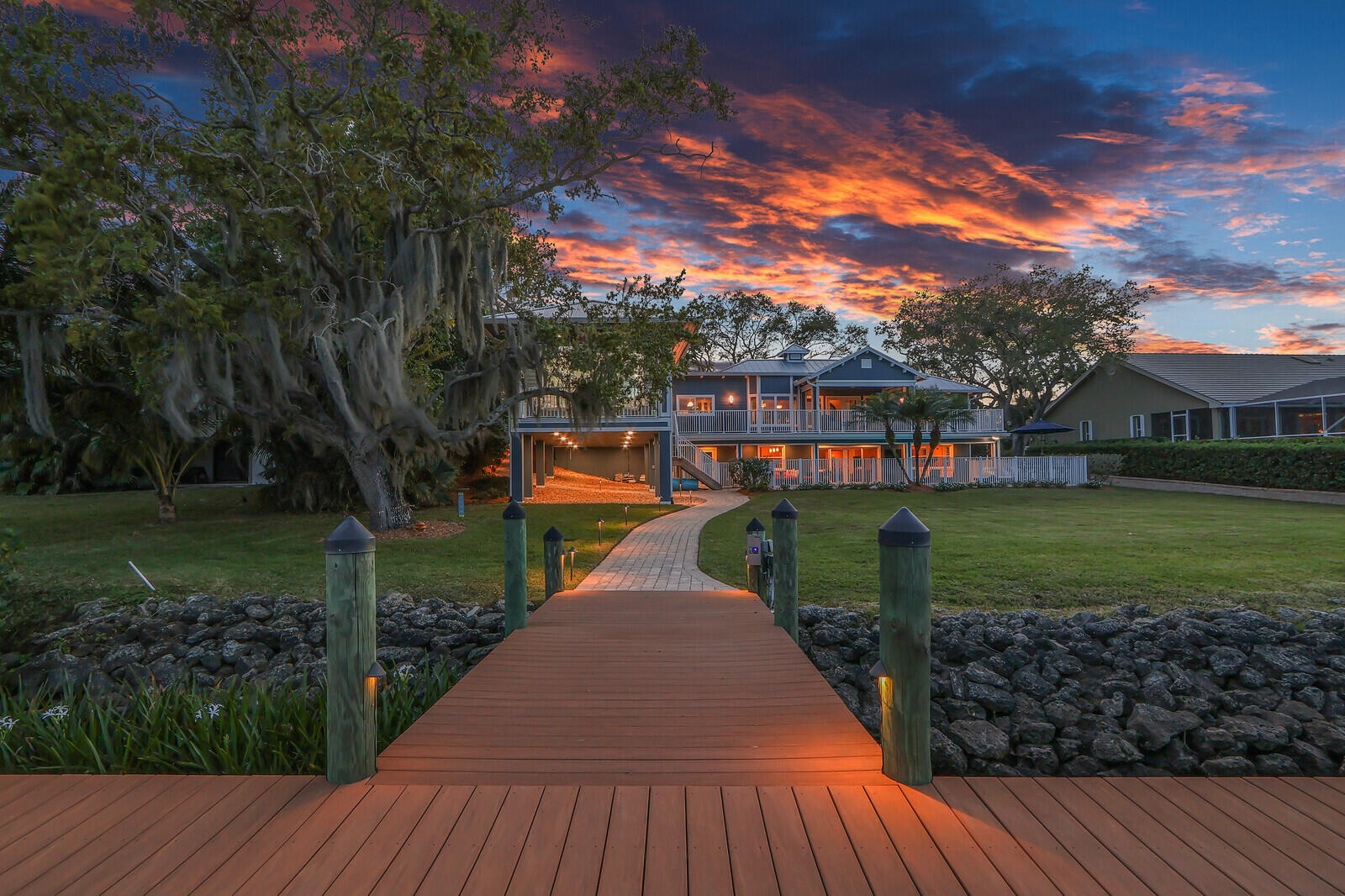 821 SW Pine Tree Lane, Palm City