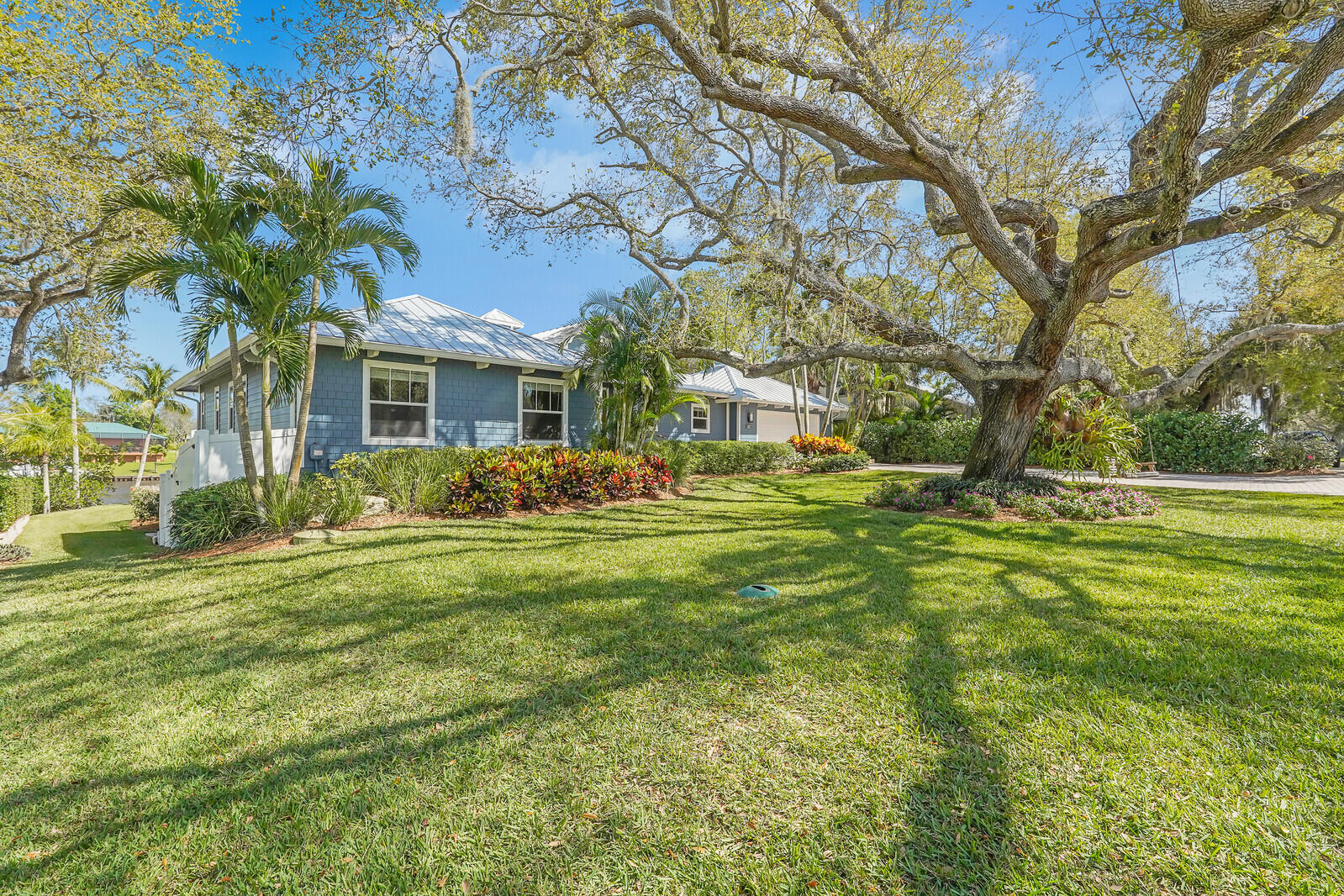821 SW Pine Tree Lane, Palm City