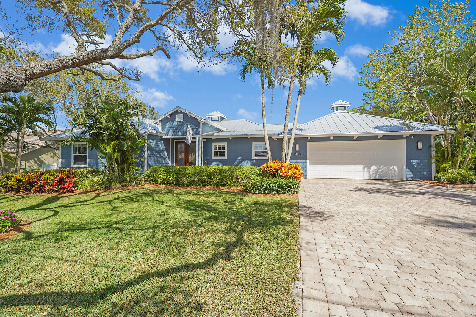 821 SW Pine Tree Lane, Palm City