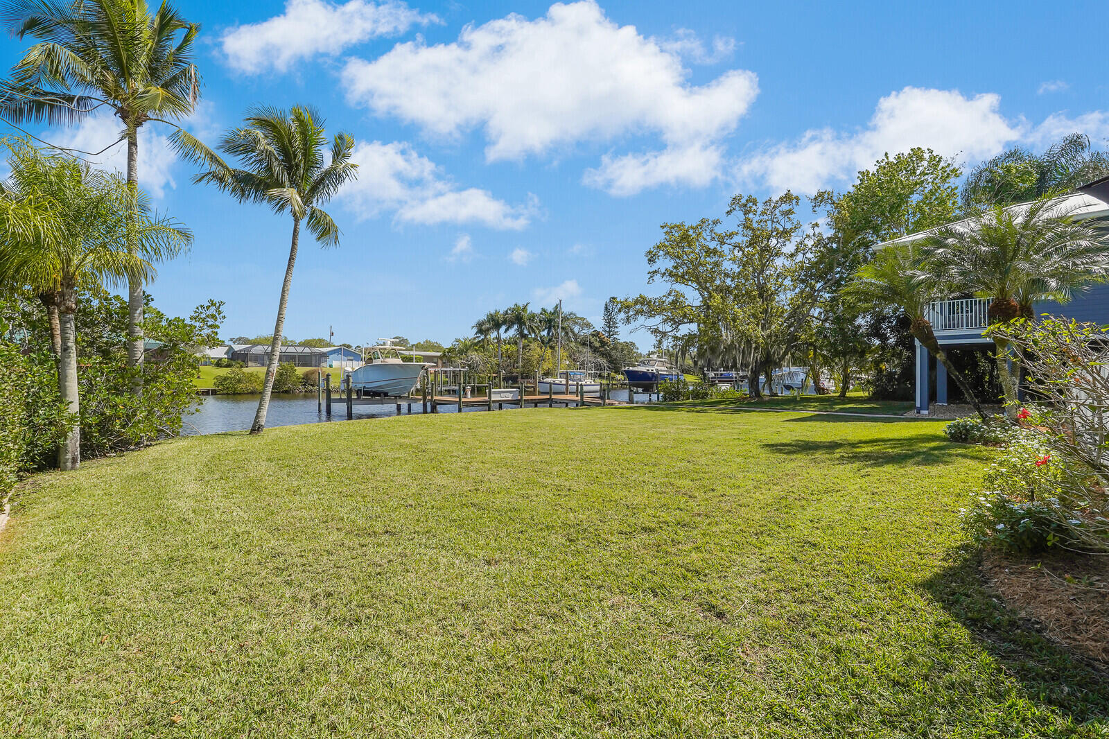 821 SW Pine Tree Lane, Palm City