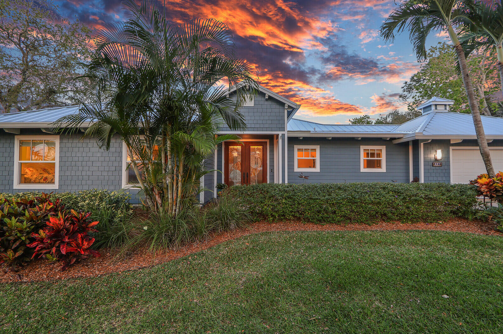 821 SW Pine Tree Lane, Palm City
