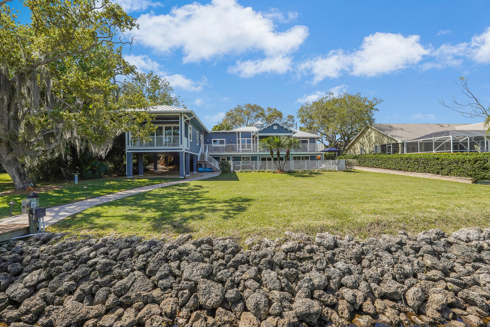 821 SW Pine Tree Lane, Palm City