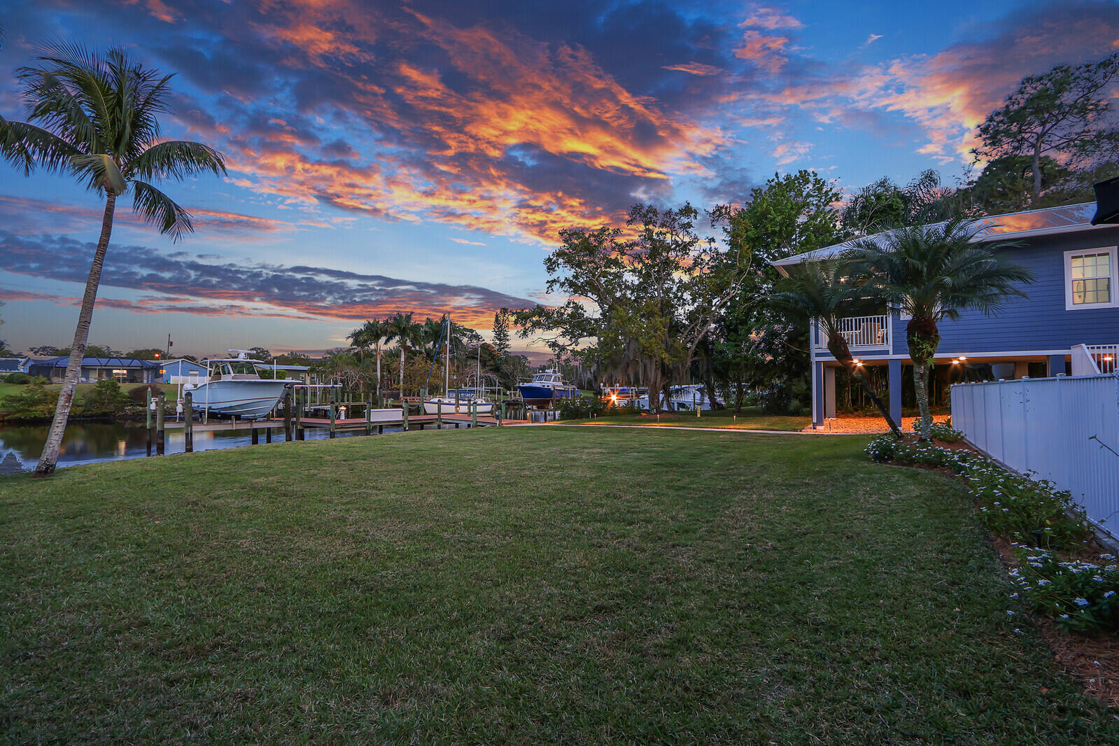 821 SW Pine Tree Lane, Palm City