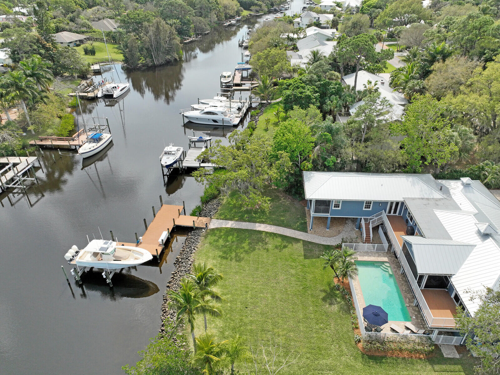 821 SW Pine Tree Lane, Palm City