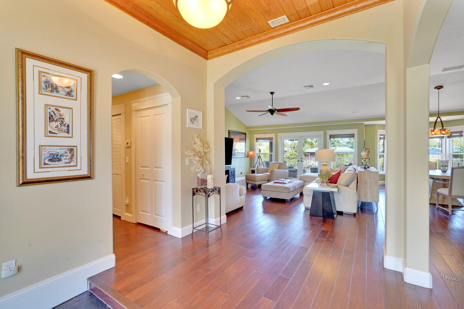 821 SW Pine Tree Lane, Palm City