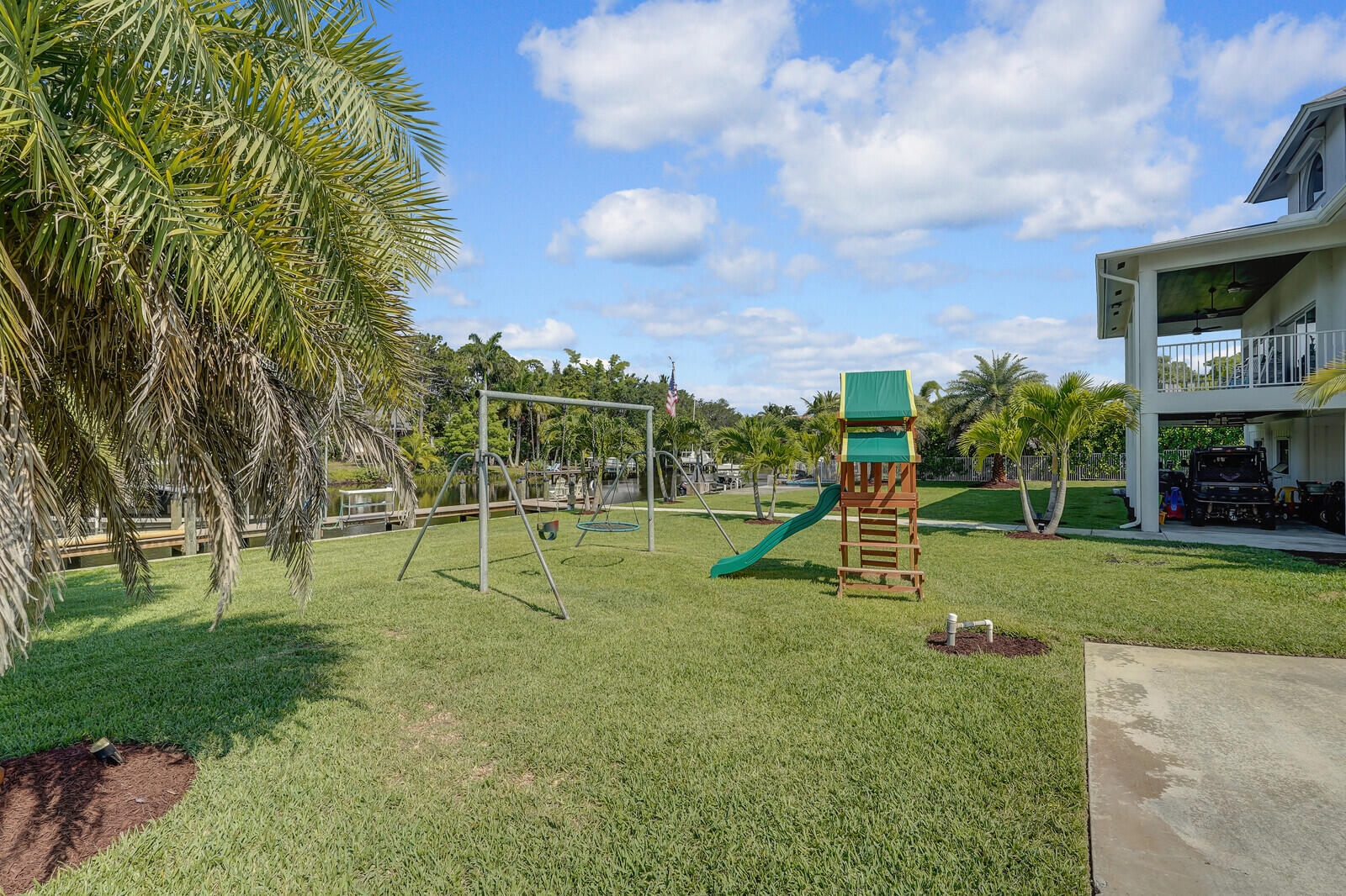 921 SW Pine Tree Lane, Palm City