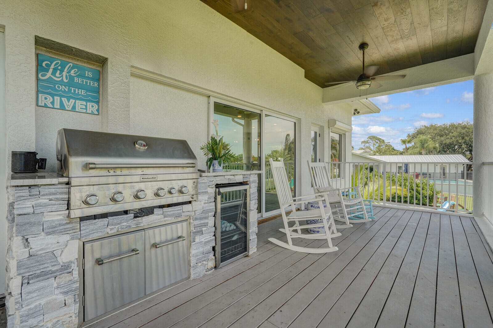 921 SW Pine Tree Lane, Palm City