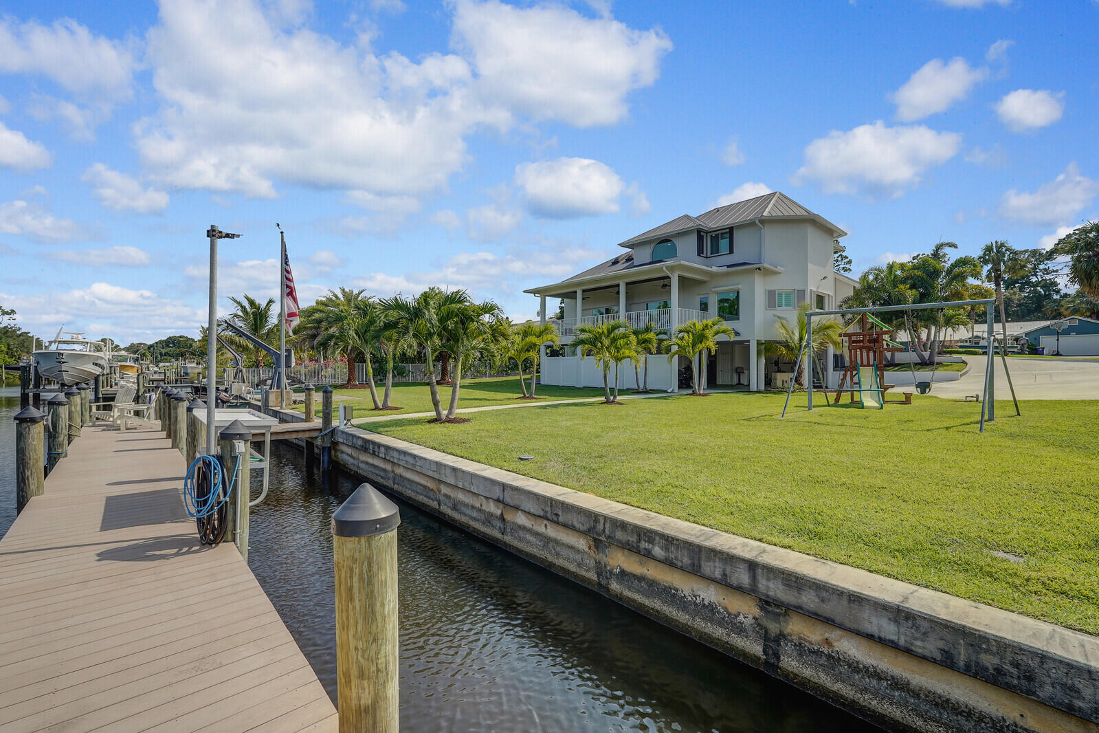 921 SW Pine Tree Lane, Palm City