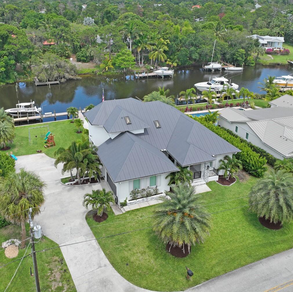 921 SW Pine Tree Lane, Palm City