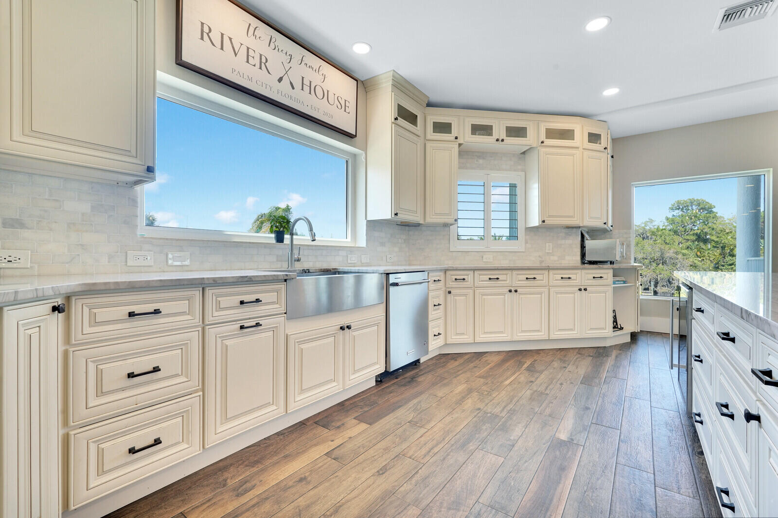 921 SW Pine Tree Lane, Palm City