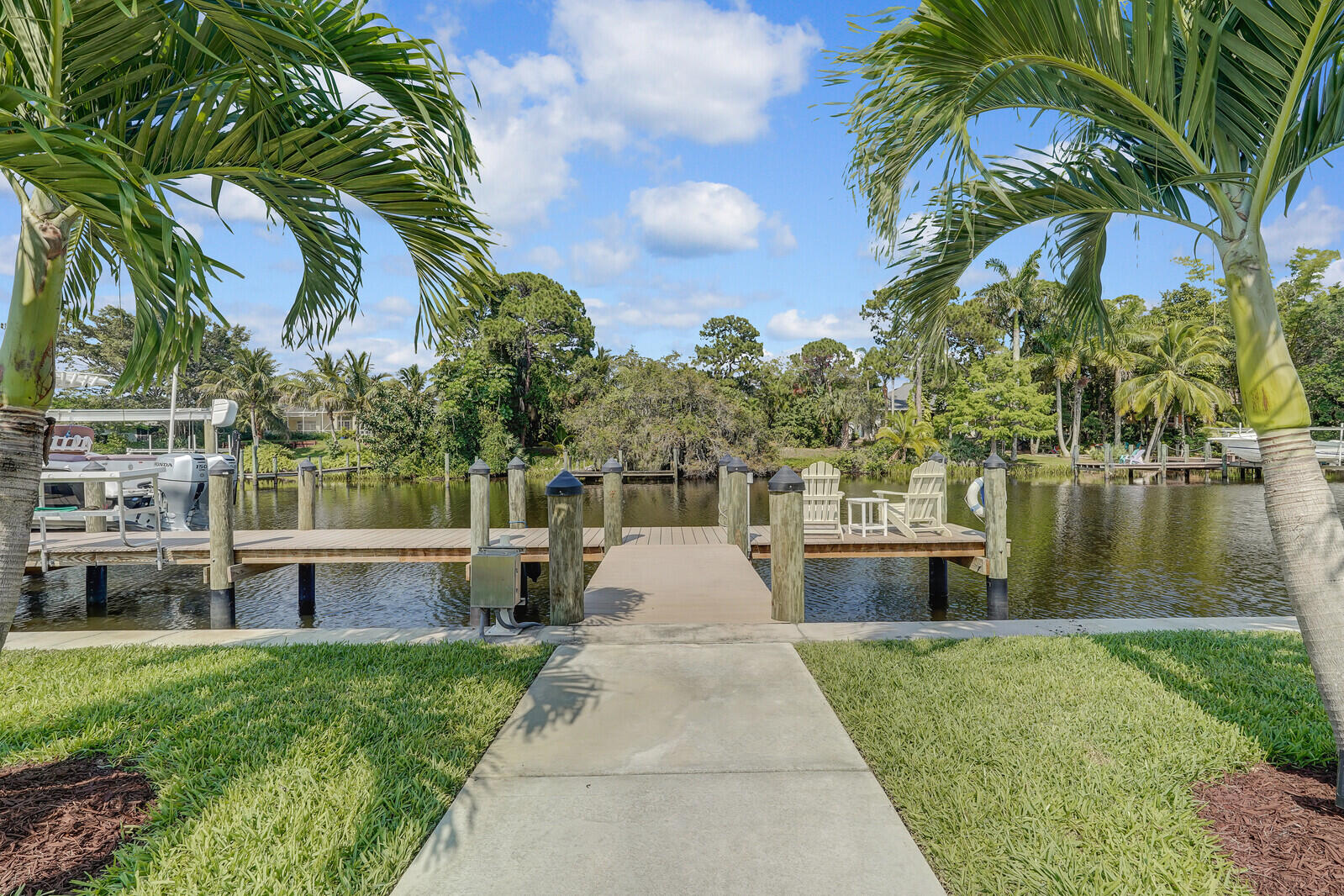921 SW Pine Tree Lane, Palm City