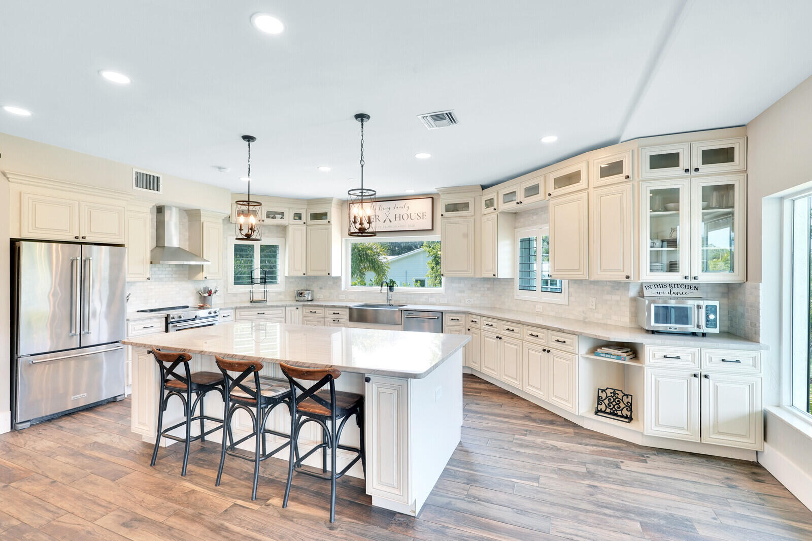 921 SW Pine Tree Lane, Palm City