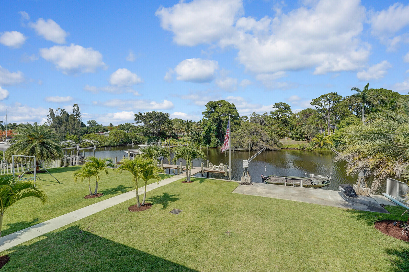 921 SW Pine Tree Lane, Palm City